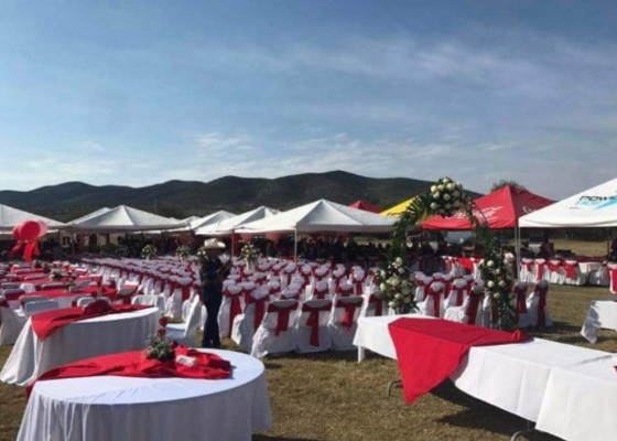 VIDEO: ¿Cómo fue la misa de los XV años de Rubí?