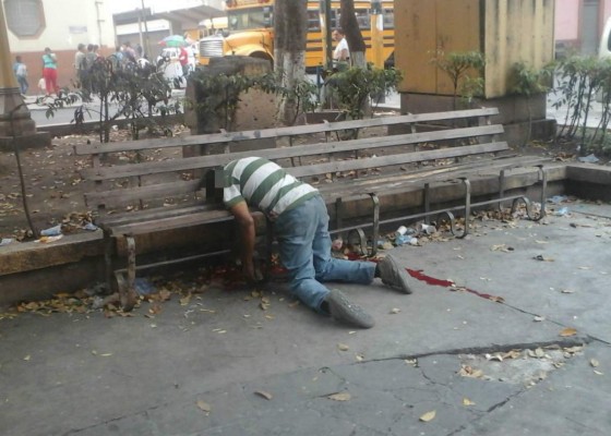 A machetazos muere hombre en parque de Comayagüela