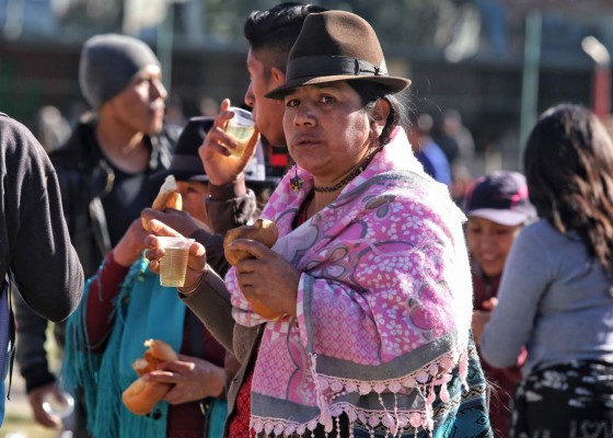 Caos, arrestos y un muerto: Las protestas en Ecuador contra alza a combustibles