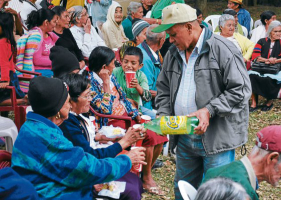 Abuelos de Comayagua celebran la Navidad