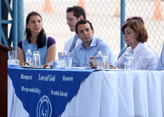 Macris School reconoció a exalumno estrella