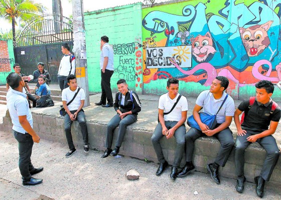 Honduras: Aplican pruebas preuniversitarias