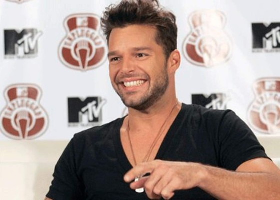 &nbsp;Ricky Martin cantó en versión homosexual
