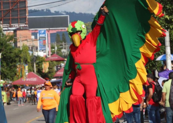 FOTOS: Color, alegría y belleza en el carnaval de Tegucigalpa