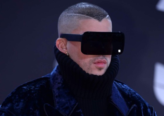 Latin Grammy 2019: Bad Bunny y los extravagantes lentes que ocultaron su rostro