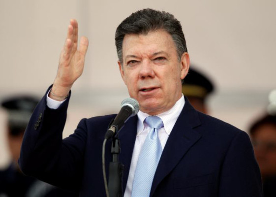 Presidente llama a las FARC a acelerar negociación