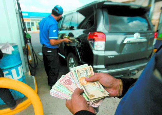 Centavitos bajarán los combustibles a partir del lunes