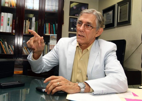 Pacientes con enfermedades crónicas siente más la crisis en el HSS