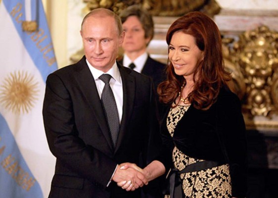 Kirchner logra respaldo de Putin en reclamo de regulación global de capitales
