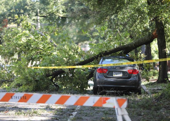 Isaías azota Carolina del Norte y hay riesgo de inundaciones mortales