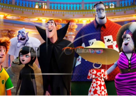 Esta imagen proporcionada por Sony Pictures Animation muestra una escena de 'Hotel Transylvania 3: Summer Vacation'.