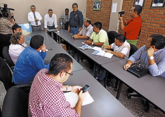 Acuerdan rebaja de 50 centavos a tarifa del transporte urbano