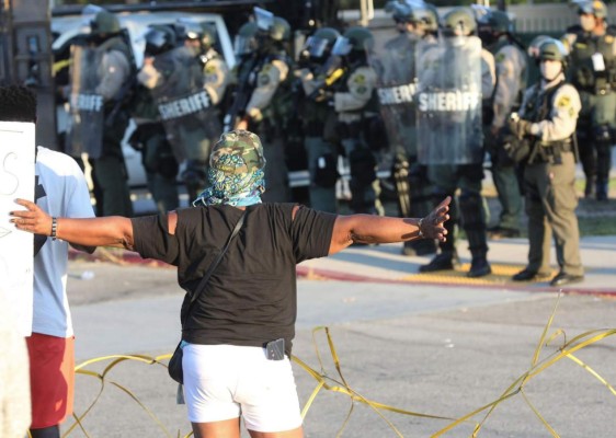 Protestas en Los Ángeles tras muerte de afroamericano a manos de la policía&nbsp;&nbsp;
