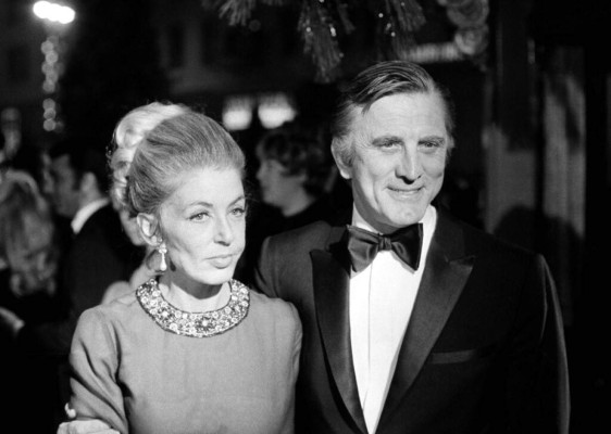 11 datos del actor Kirk Douglas, fallecido a los 103 años