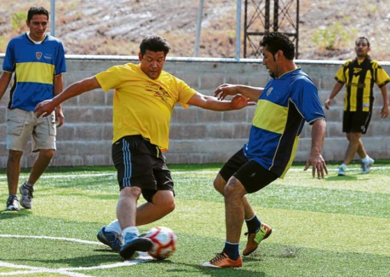 Amena tarde deportiva entre papás