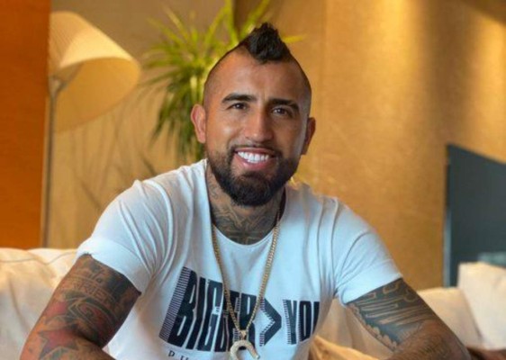 Arturo Vidal publica mensaje que desafía al Barcelona
