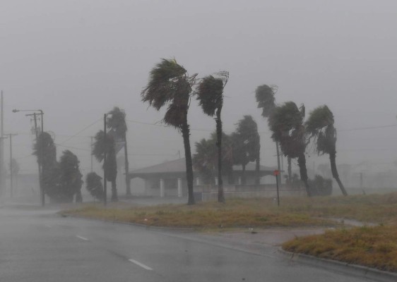 Las primeras fotos de la llegada del huracán Harvey a Texas, EEUU