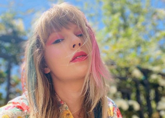 Taylor Swift sorprende al anunciar la salida de un nuevo álbum