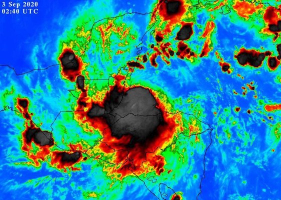Las imágenes que dejó el paso de Nana por el territorio hondureño  