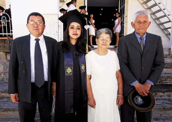 Júbilo por los graduados