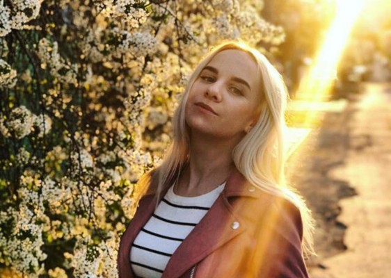 Así es Nadezhda Zhúkova, la sexy enfermera que se volvió modelo