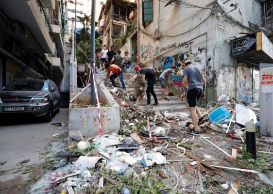 FOTOS: Llanto, shock y búsqueda de más víctimas en una devastada Beirut