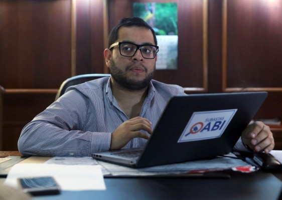 Dimite Francisco Zavala de la OABI, lo sustituye José Luis Andino