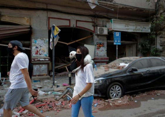 FOTOS: Llanto, shock y búsqueda de más víctimas en una devastada Beirut