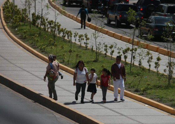 Transportistas deben cumplir operatividad del metrobús