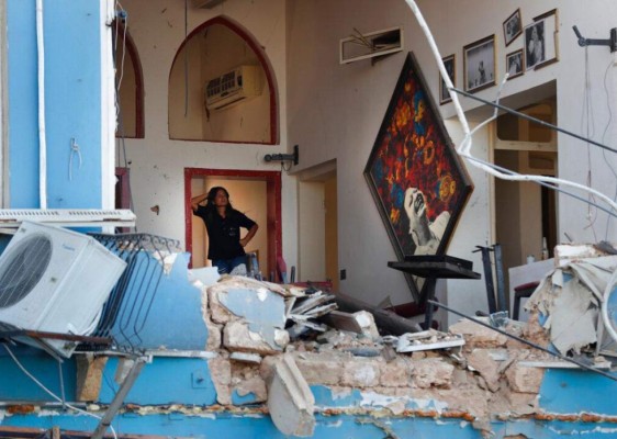 FOTOS: Llanto, shock y búsqueda de más víctimas en una devastada Beirut