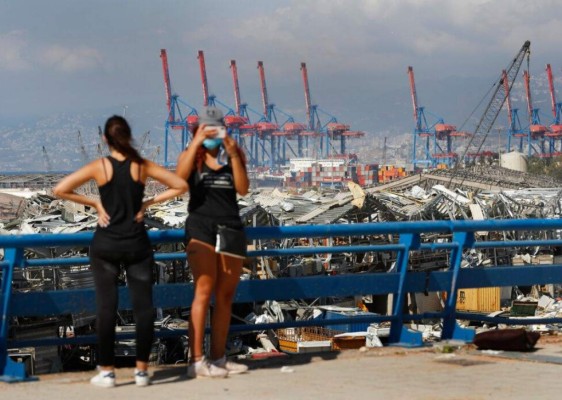 FOTOS: Llanto, shock y búsqueda de más víctimas en una devastada Beirut