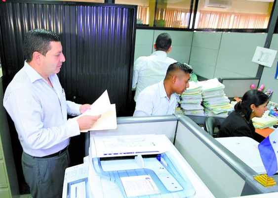 Impugnan fallo para extraditar a Valle y esposa