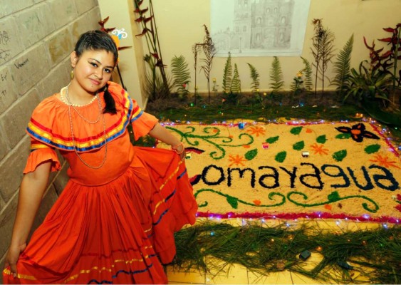 Feria catracha en el Instituto Hibueras