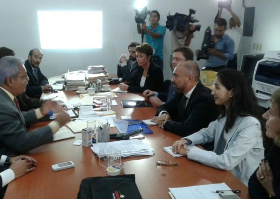 Junta Nominadora se reúne con representantes de la Comunidad Económica Europea&nbsp;&nbsp;