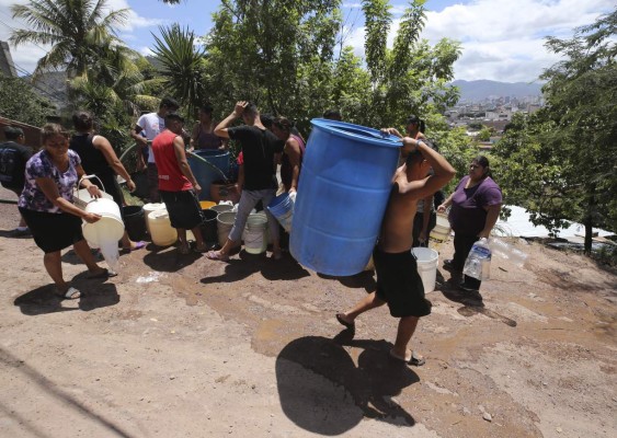 A la hoguera la inseguridad, el desempleo y falta de agua