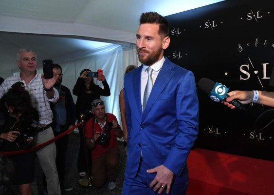 FOTOS: Así llegó Leo Messi a la exclusiva boda de Luis Suárez en Uruguay
