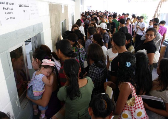 Multas a padres que no mandan hijos a la escuela