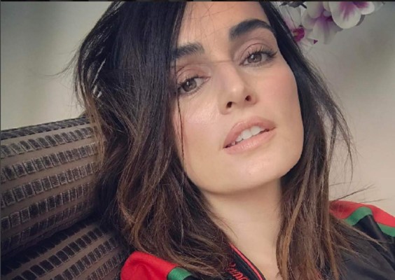 Ana de la Reguera quiere llamar la atención de Maluma con fotos en ropa interior
