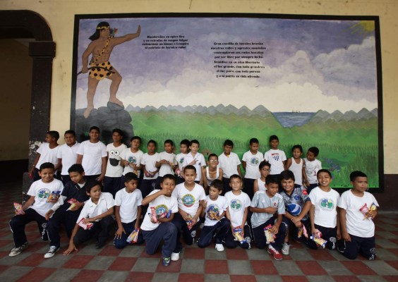 Continúa la gira de cortos en diferentes escuelas de Tegucigalpa