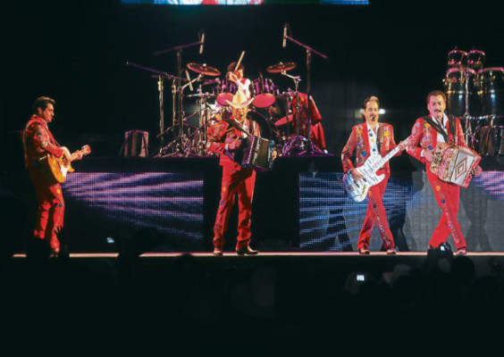 Los Tigres del Norte mostraron su ley