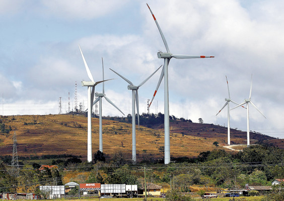 A 44% sube generación de energía limpia