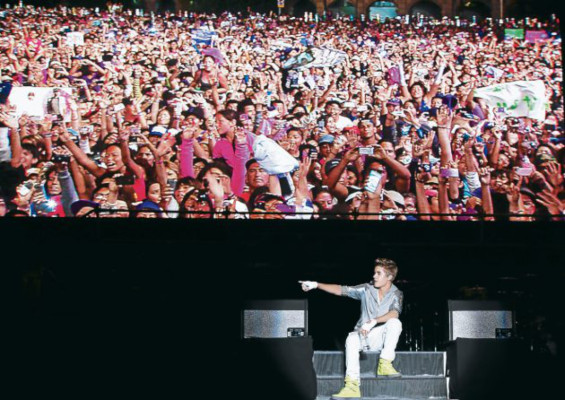 Justin Bieber desató la euforia total en México