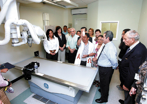 Inauguran modernas salas en el hospital Escuela