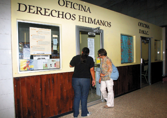 Madres de niños con lupus denuncian que no hay medicina