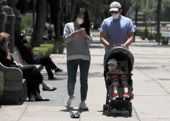 Más tiempo familiar, pasatiempos y marihuana: estudio revela otra cara de la pandemia en EEUU