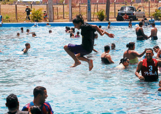 Parques y balnearios esperan a capitalinos