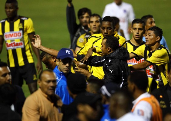 Olimpia luchó para ser líder en Honduras