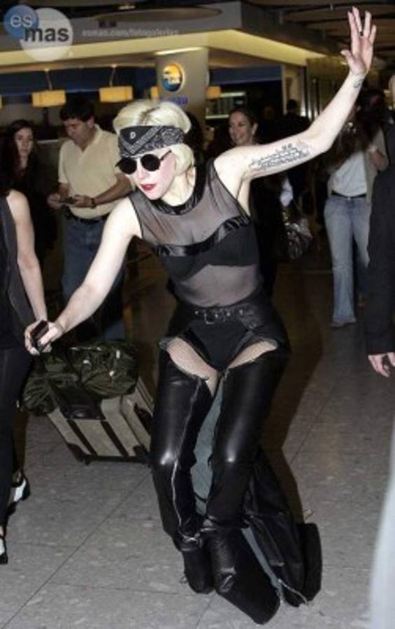 Famosas hasta por los suelos