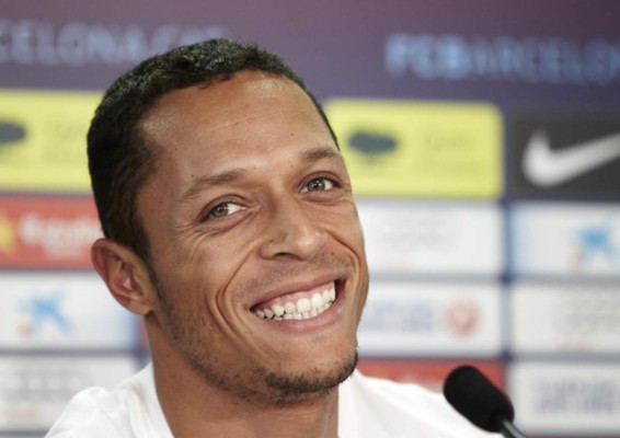 El FC Barcelona traspasa al brasileño, Adriano Correia, al Besiktas