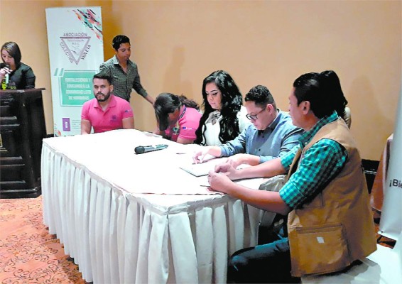 Gais exigen crear una ley contra la discriminación en Honduras